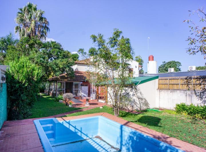 Casa · 568m² · 6 Ambientes · 2 Cocheras