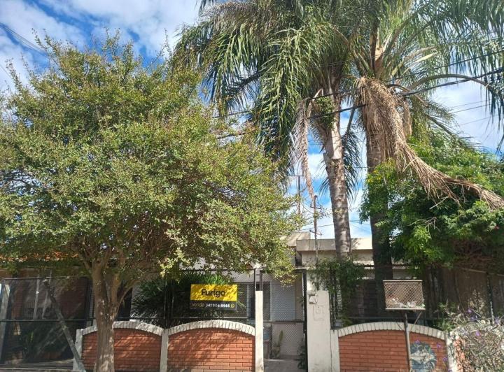 Casa · 83m² · 6 Ambientes · 1 Cochera