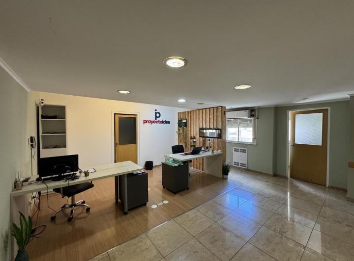 Oficina comercial · 541m²