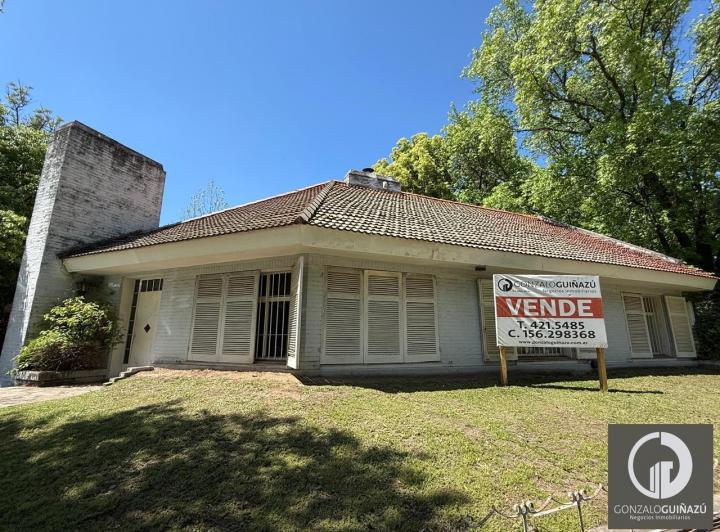 Terreno · 196m²