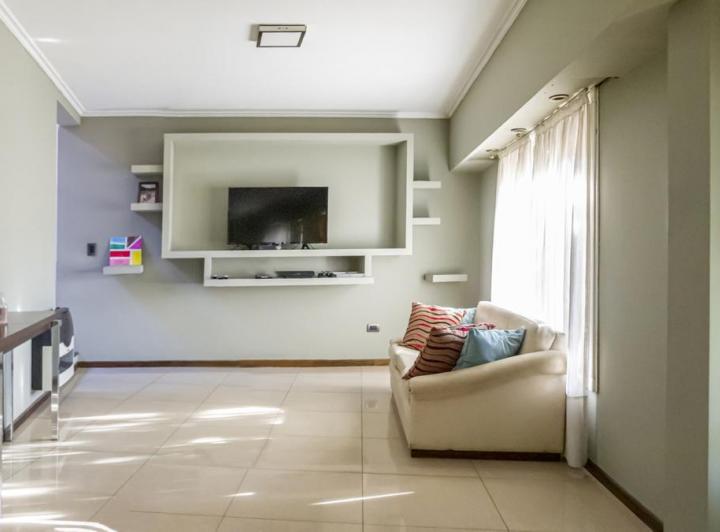 Casa · 140m² · 3 Dormitorios · 1 Cochera