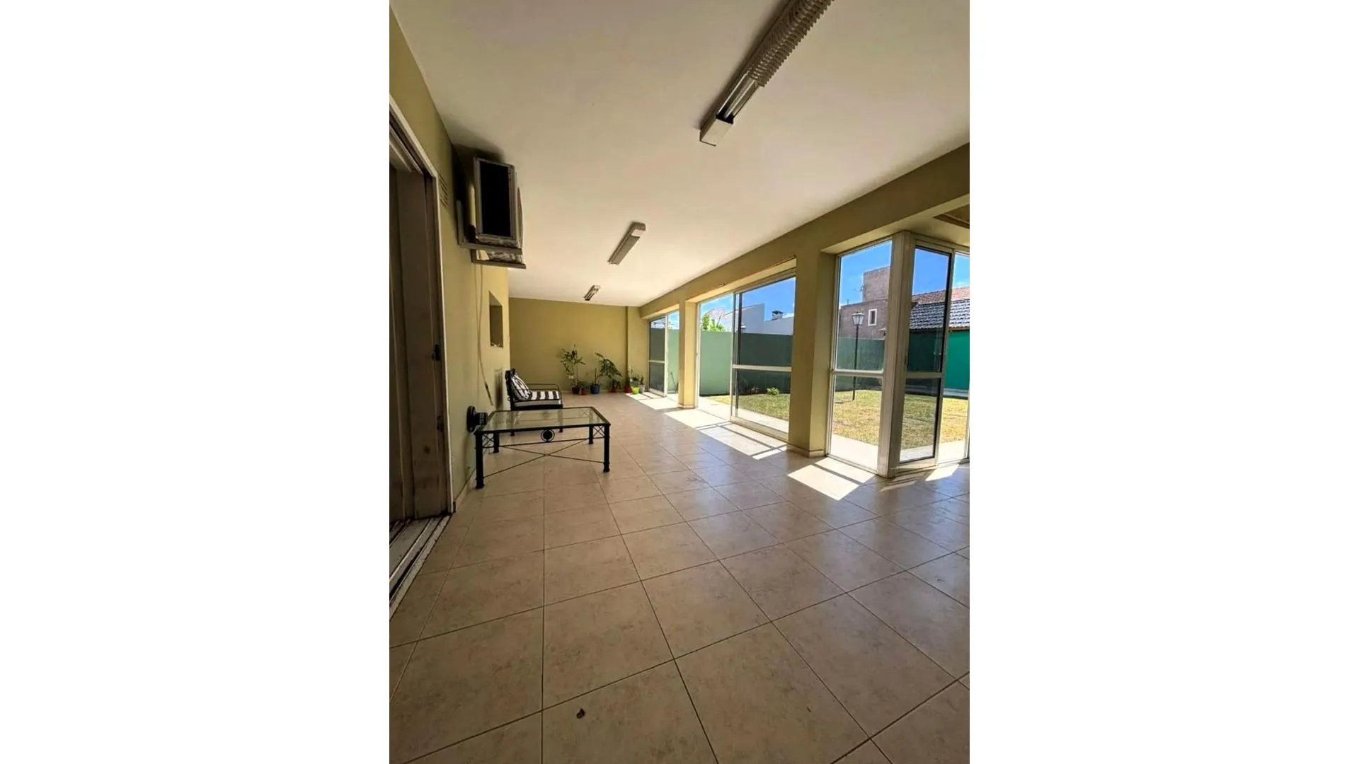 Casa Familiar de Categ. a Metros de Av. Rafael Núñez  4 Dorm
