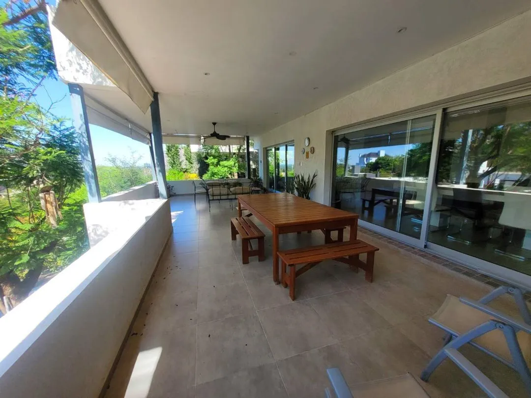 CASA COUNTRY LA RUFINA CORDOBA 3 DORMI PILETA TERRAZA PARQUE ZONA NOROESTE VENTA