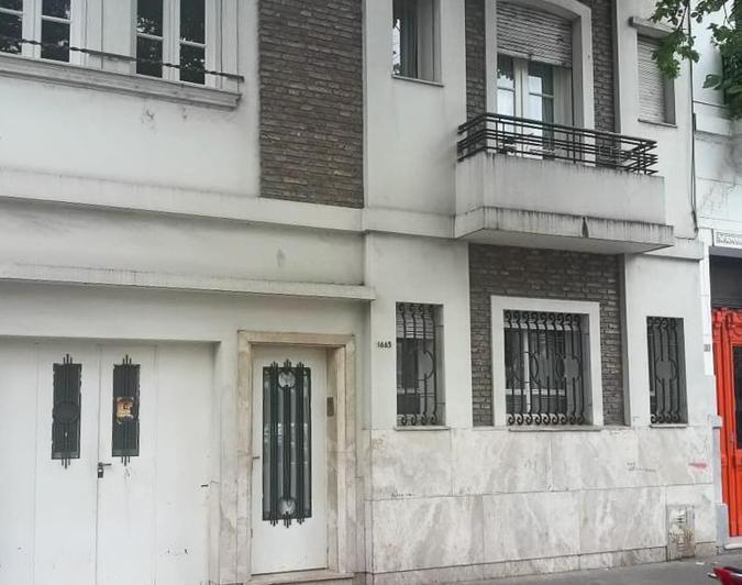 Casa · 400m² · 6 Ambientes · 1 Cochera