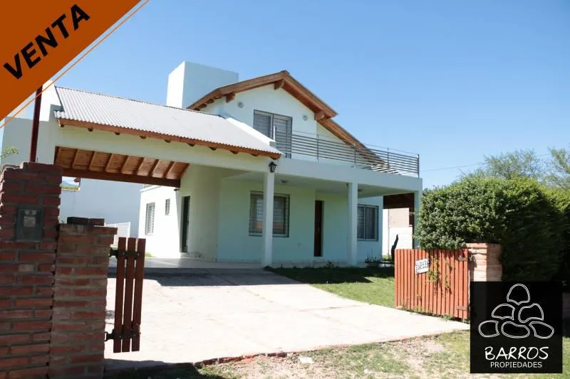 Casa en venta en localidad de Nono.