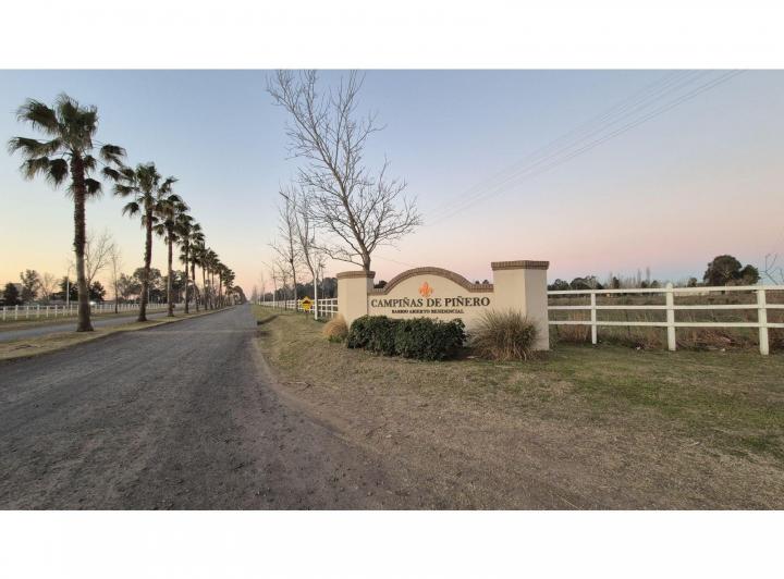 Terreno · 400m²