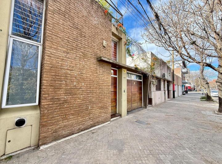 Casa · 123m² · 5 Ambientes · 2 Cocheras