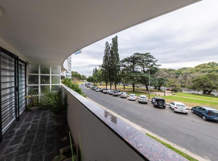 Departamento · 135m² · 8 Ambientes · 1 Cochera
