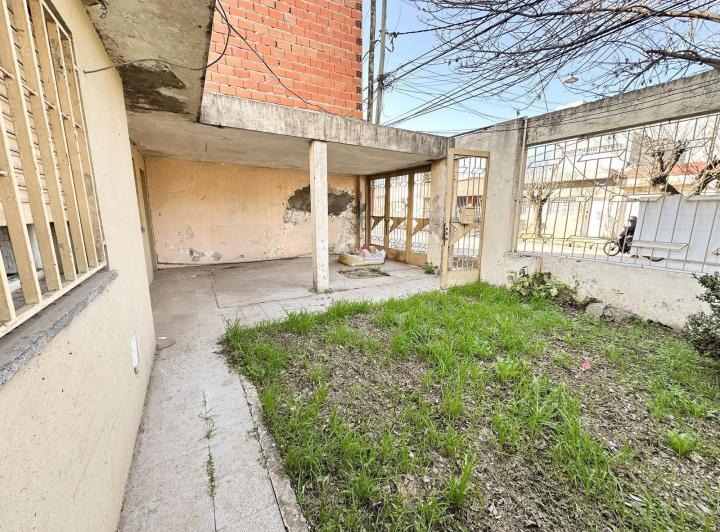 Casa · 110m² · 5 Ambientes · 1 Cochera
