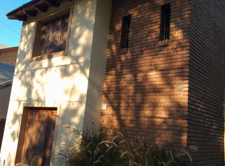 Casa · 100m² · 2 Dormitorios · 1 Cochera