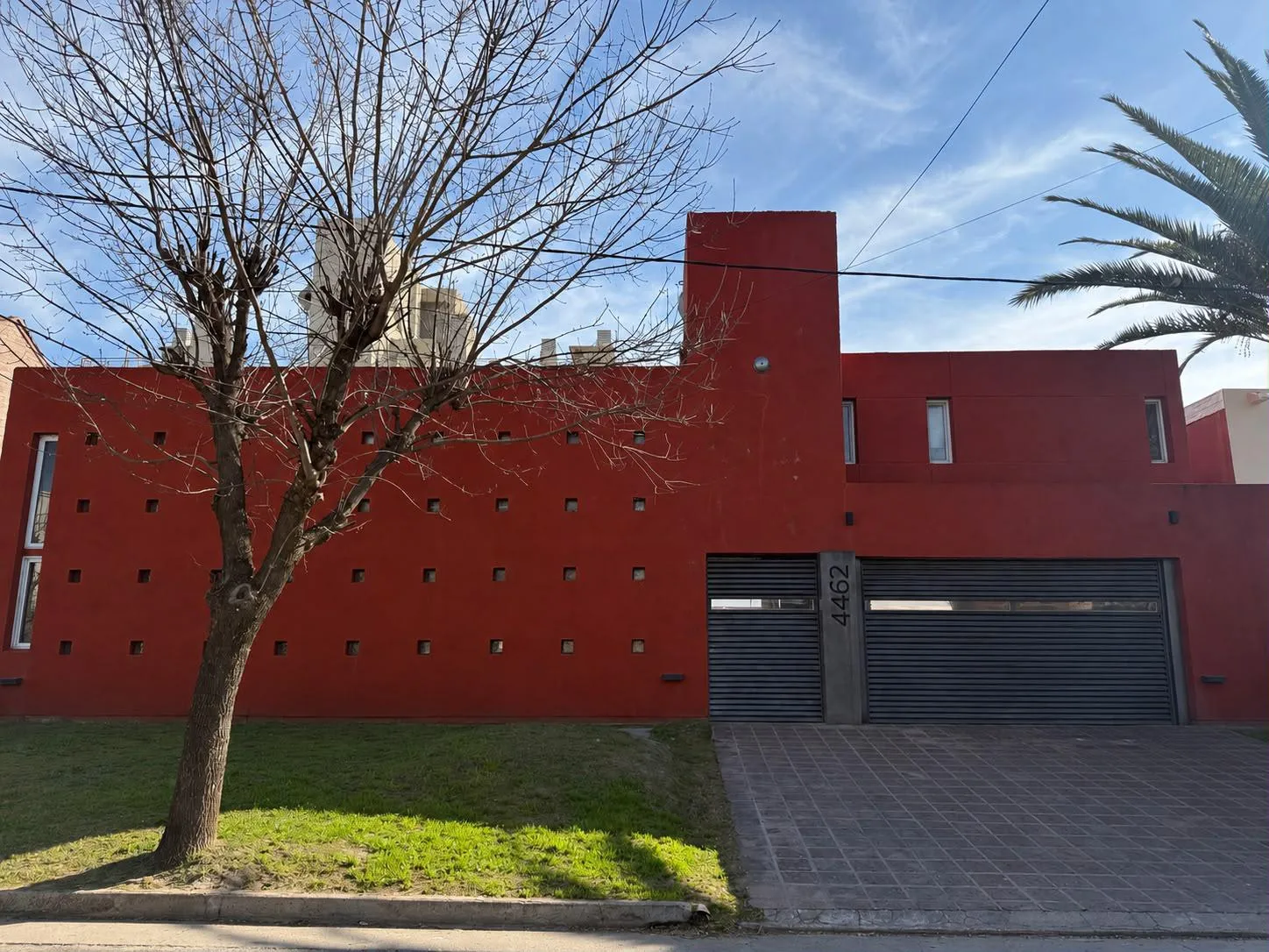 CASA DE CATEGORÍA EN VENTA  TEJAS DEL SUR