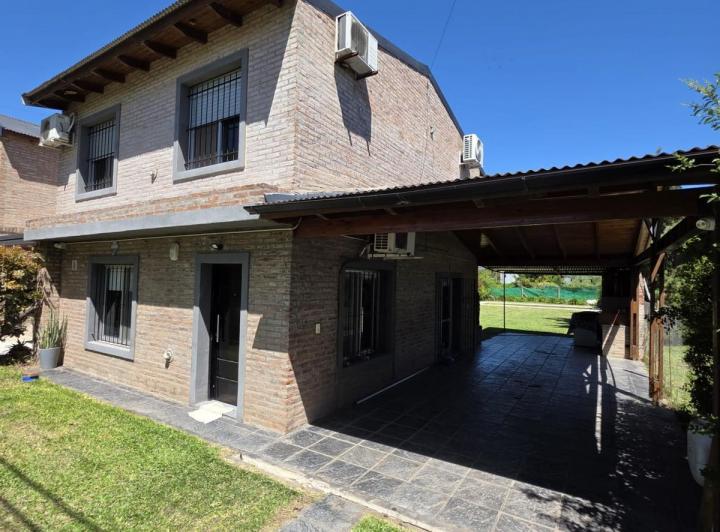 Casa · 116m² · 7 Ambientes · 1 Cochera