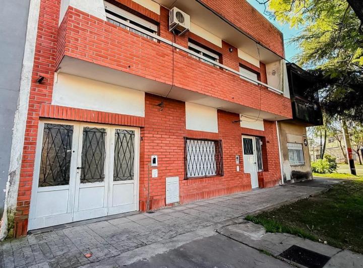 Casa · 215m² · 3 Dormitorios