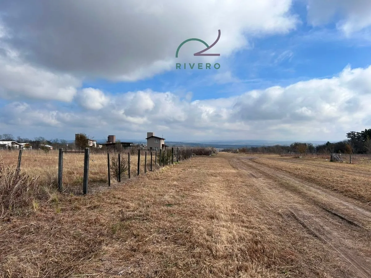 Se vende lote en Villa Ciudad Parque los Reartes