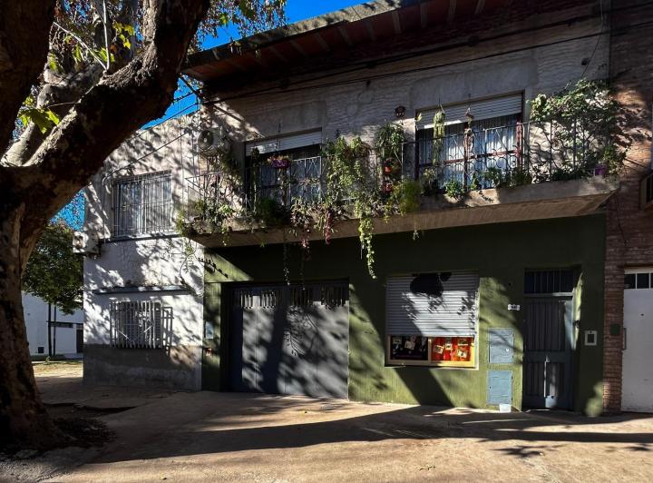 Casa · 266m² · 5 Ambientes · 1 Cochera
