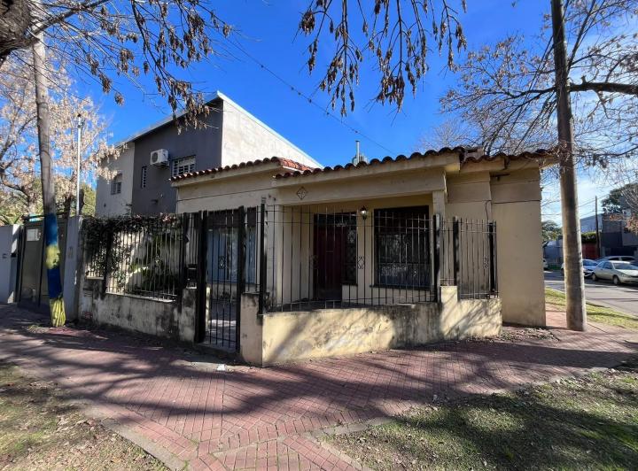 Casa · 182m² · 5 Ambientes · 1 Cochera