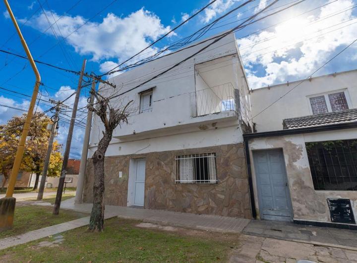 Casa · 154m² · 5 Ambientes · 1 Cochera