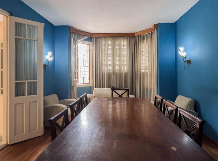 Casa · 220m² · 5 Ambientes · 2 Cocheras