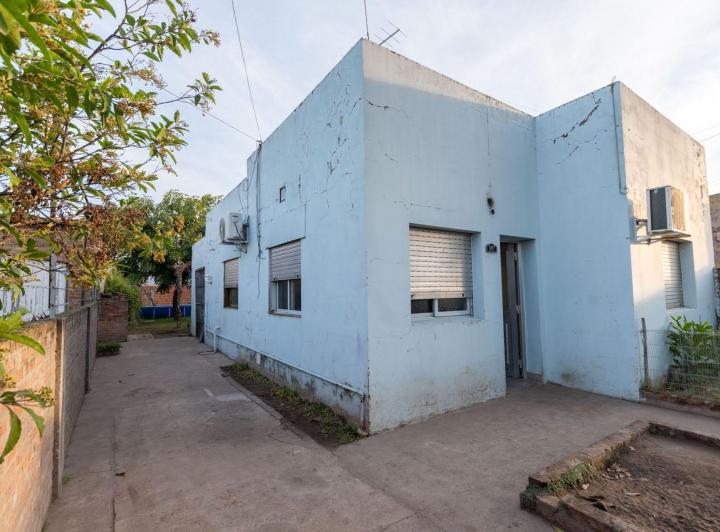 Casa · 83m² · 3 Ambientes · 2 Cocheras
