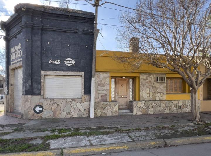 Casa · 180m² · 6 Ambientes