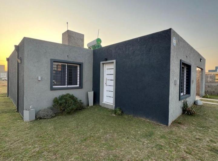 Casa · 65m² · 4 Ambientes · 1 Cochera