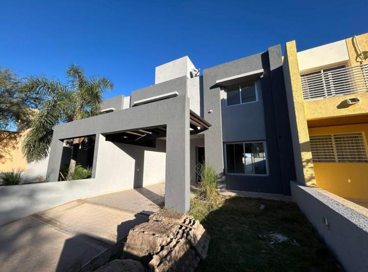 Casa · 150m² · 5 Ambientes · 1 Cochera