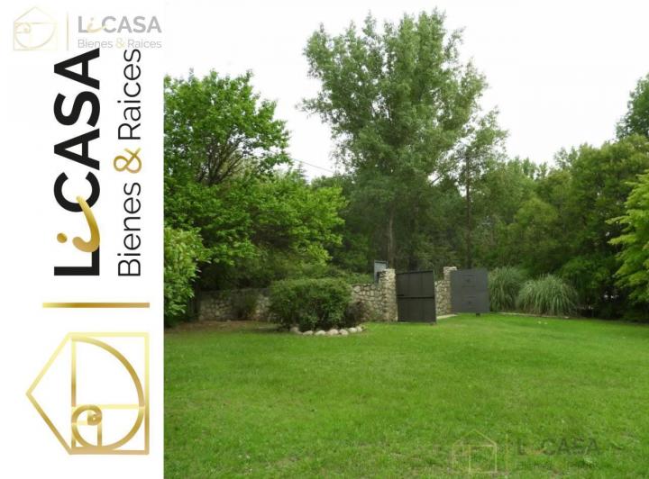 Casa · 200m² · 6 Ambientes · 4 Cocheras