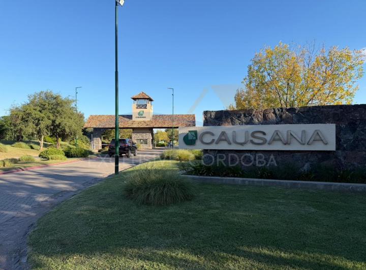 Casa · 300m² · 7 Ambientes · 2 Cocheras