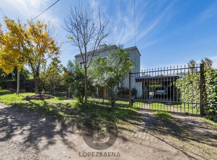 Casa · 150m² · 9 Ambientes · 3 Cocheras