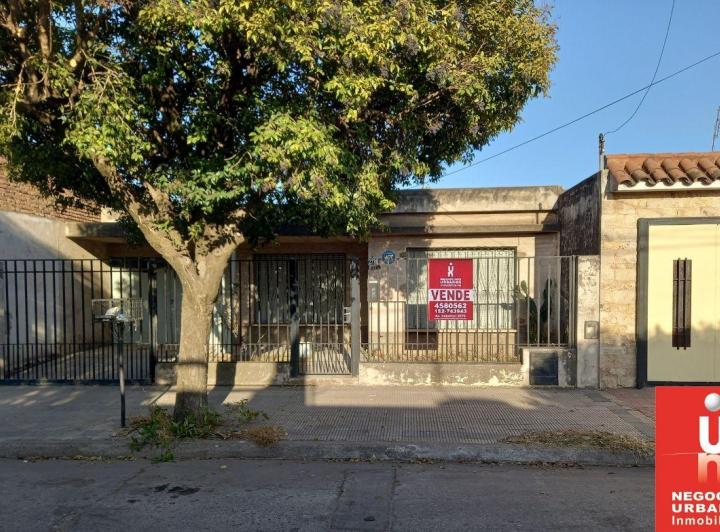 Casa · 200m² · 7 Ambientes · 2 Cocheras
