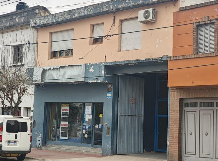 Bodega-Galpón · 528m² · 4 Ambientes