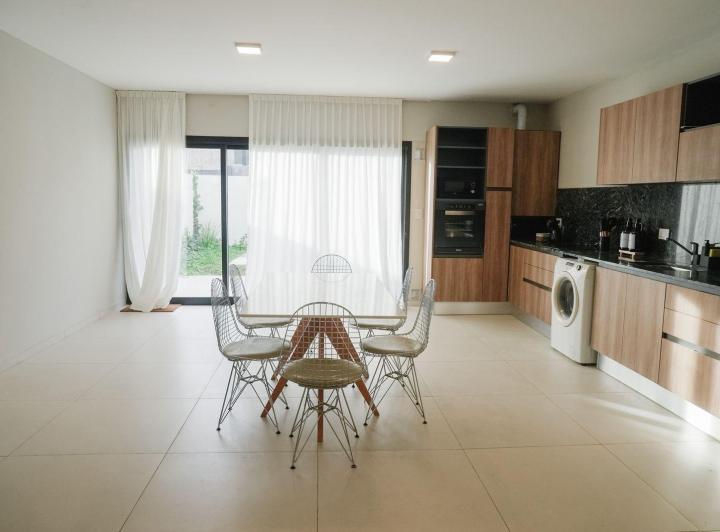 PH · 150m² · 6 Ambientes · 2 Cocheras