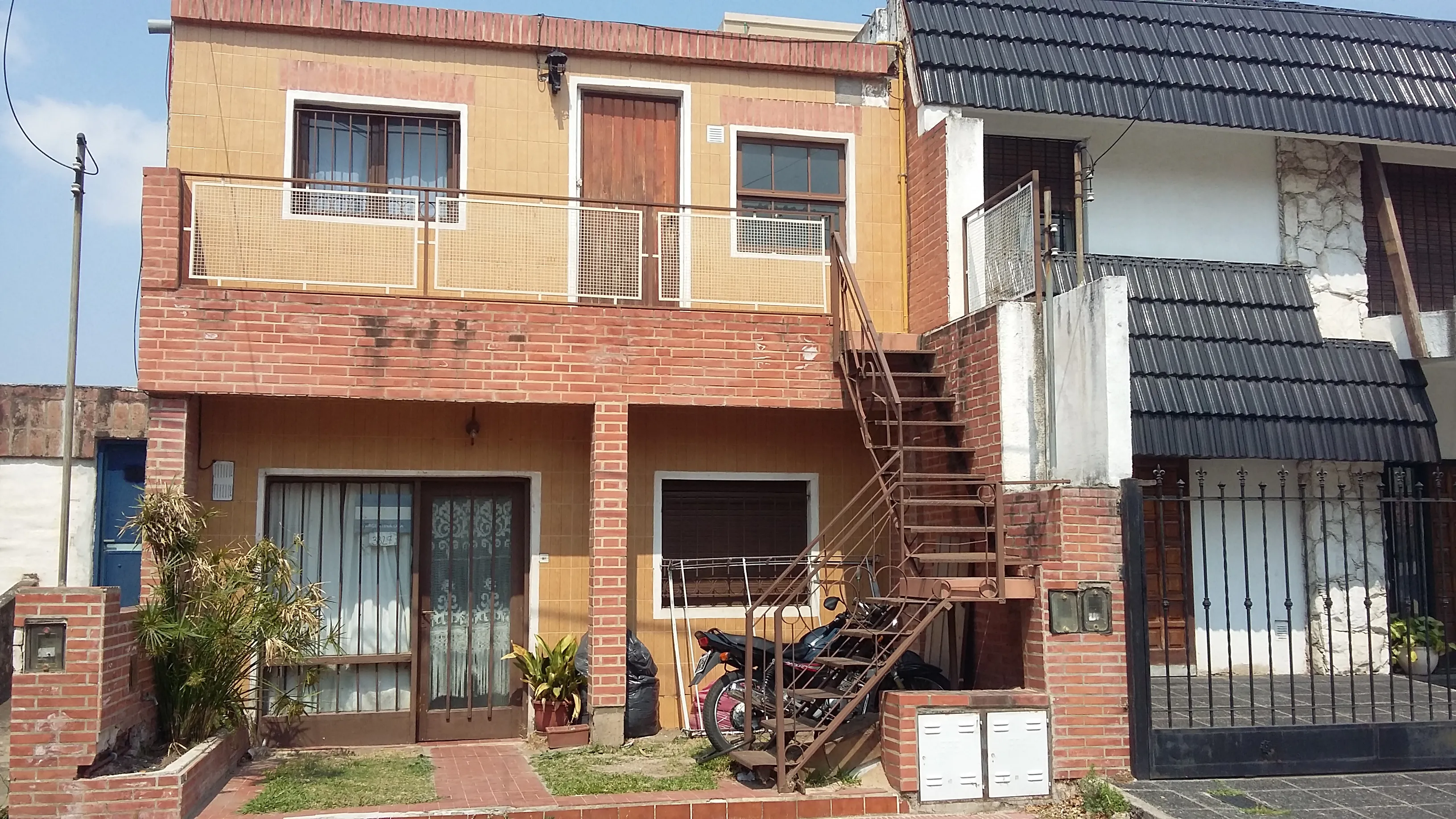 Vendo Casa 3 dormit, 2 baños mas Depto P.A. entrada externa