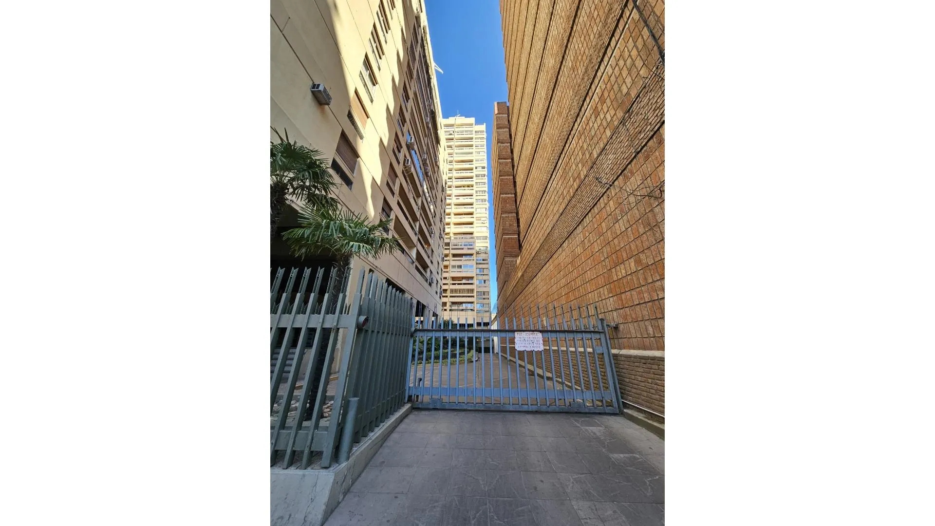 VENTA DEPARTAMENTO 4 DORMITORIOS 2 BAÑOS BALCON COCHERA