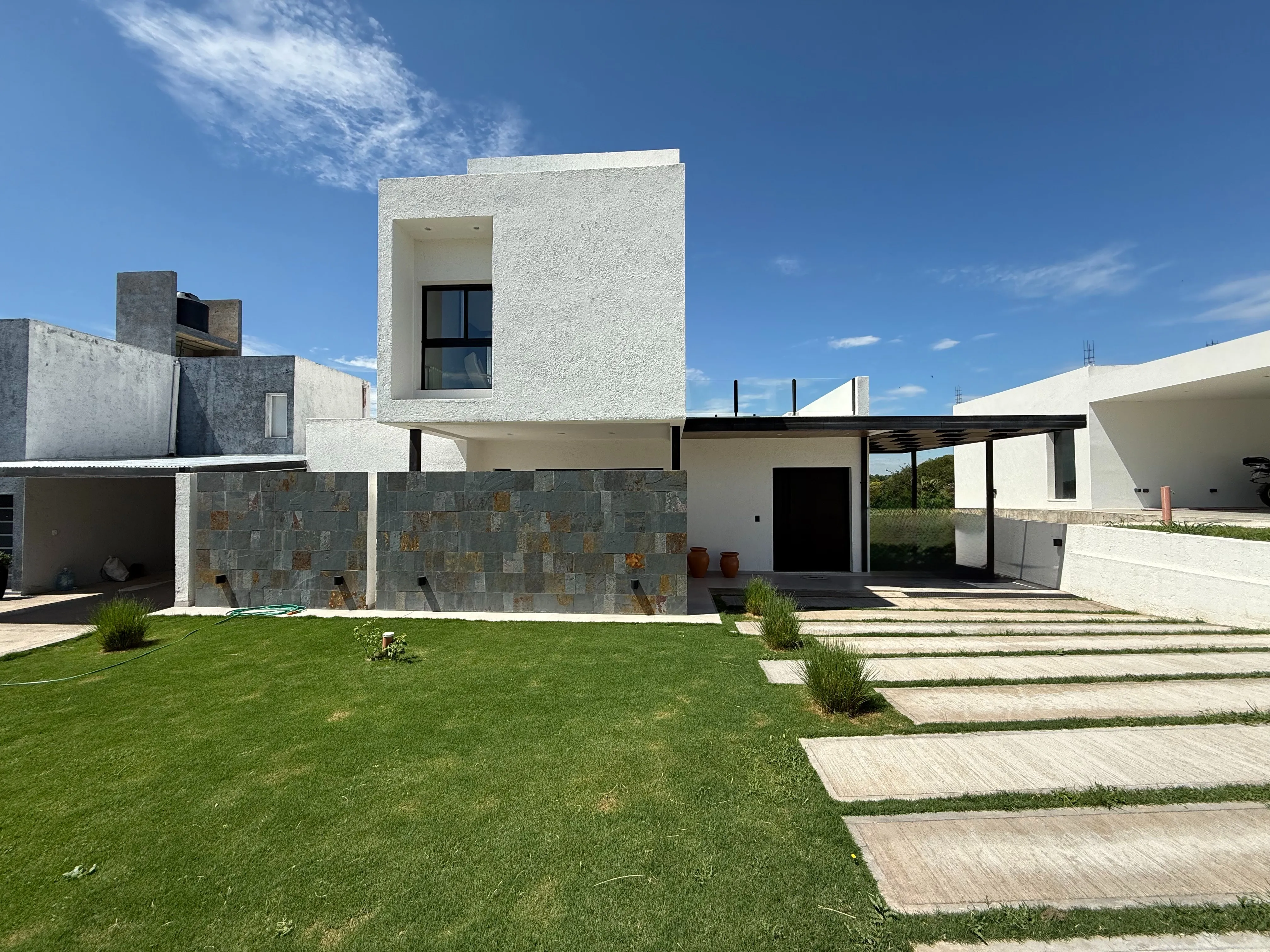 Casa en Venta en 2Dorm Barrio Privado Las Cañitas
