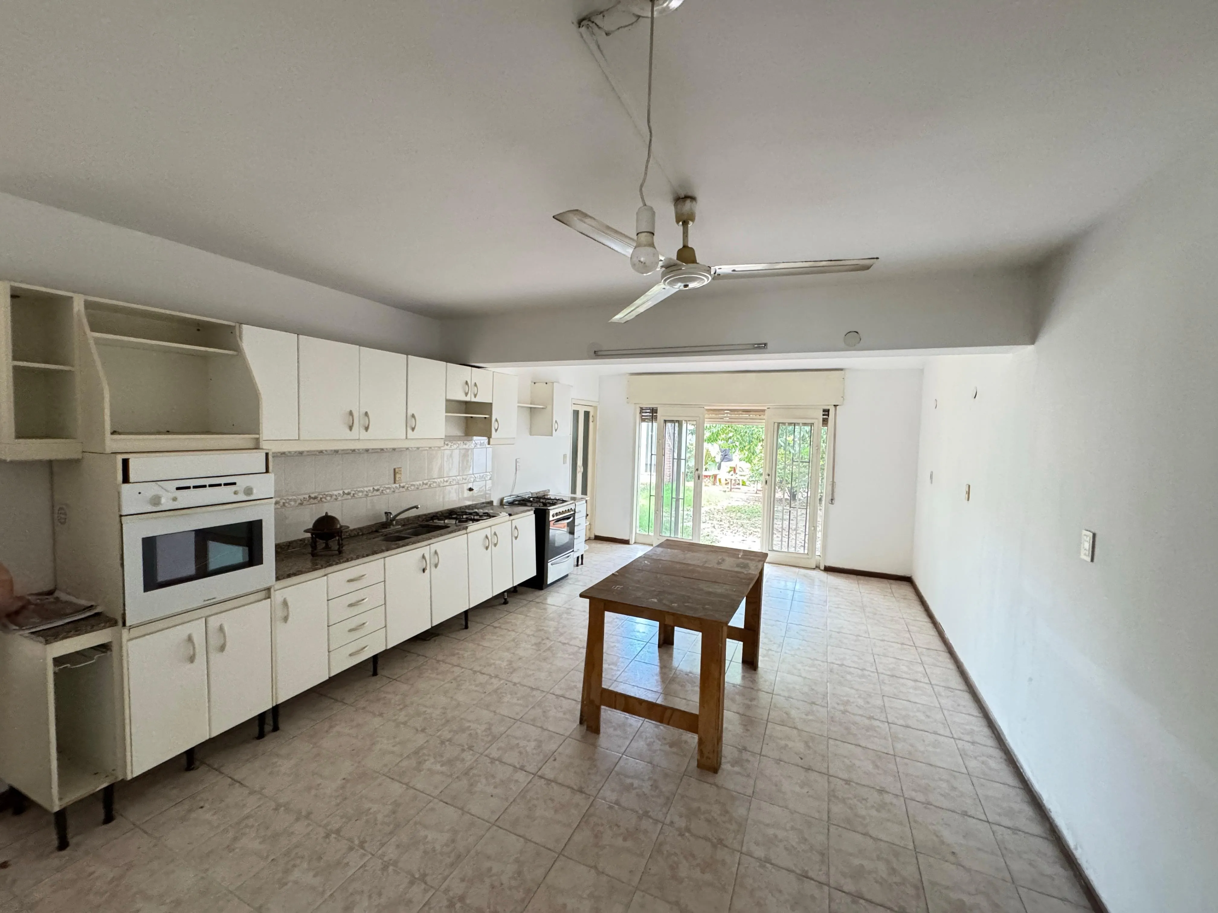 NUEVO PRECIO EL MÁS BAJO DEL BARRIO - MAIPU 2 - 4 DORM.