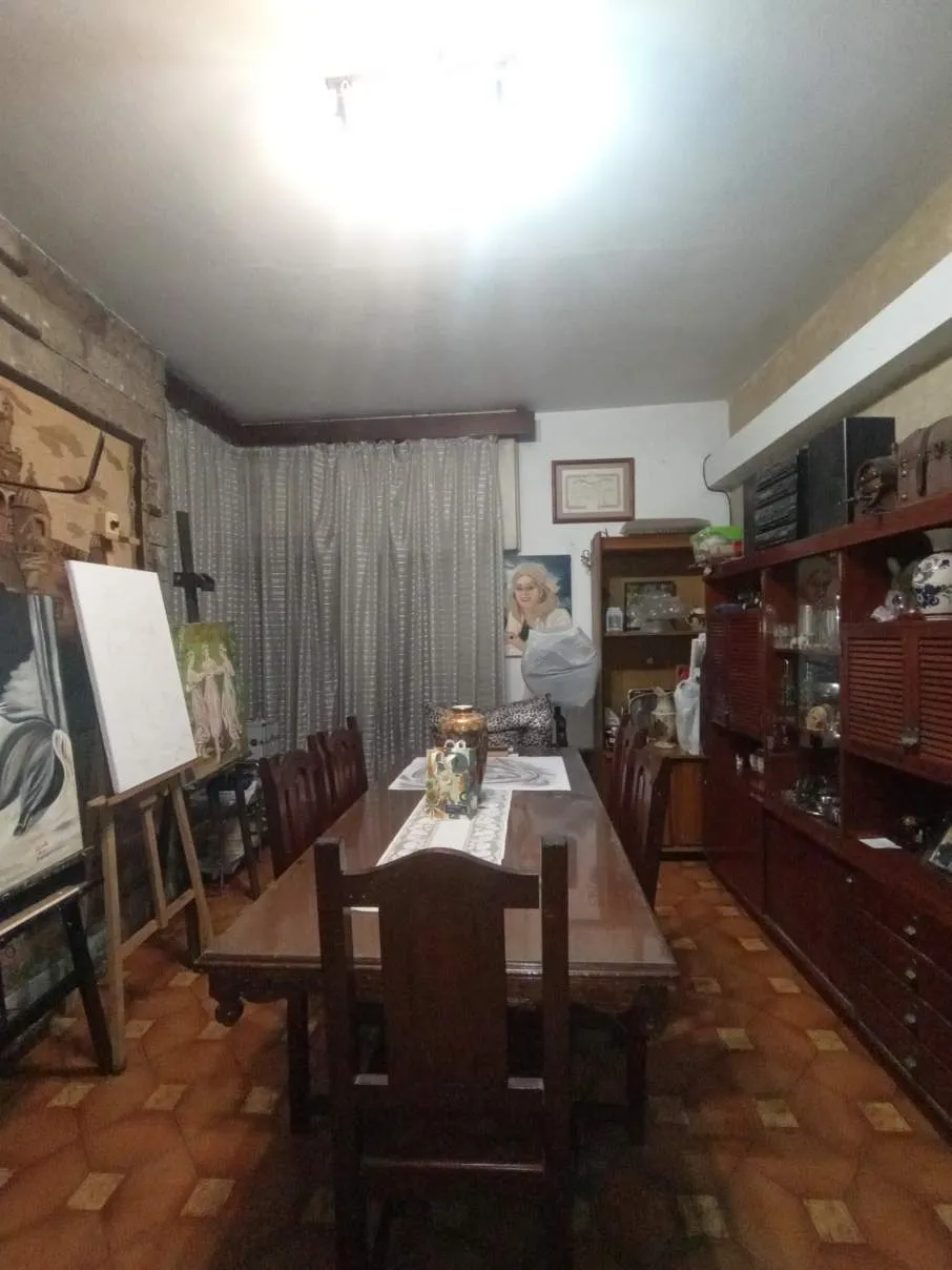 VENDO CASA 4 DORMITORIOS-BARRIO MAIPU