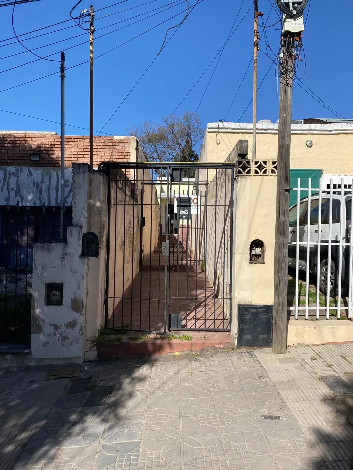 VENDE CASA RECIBO VEHÍCULO