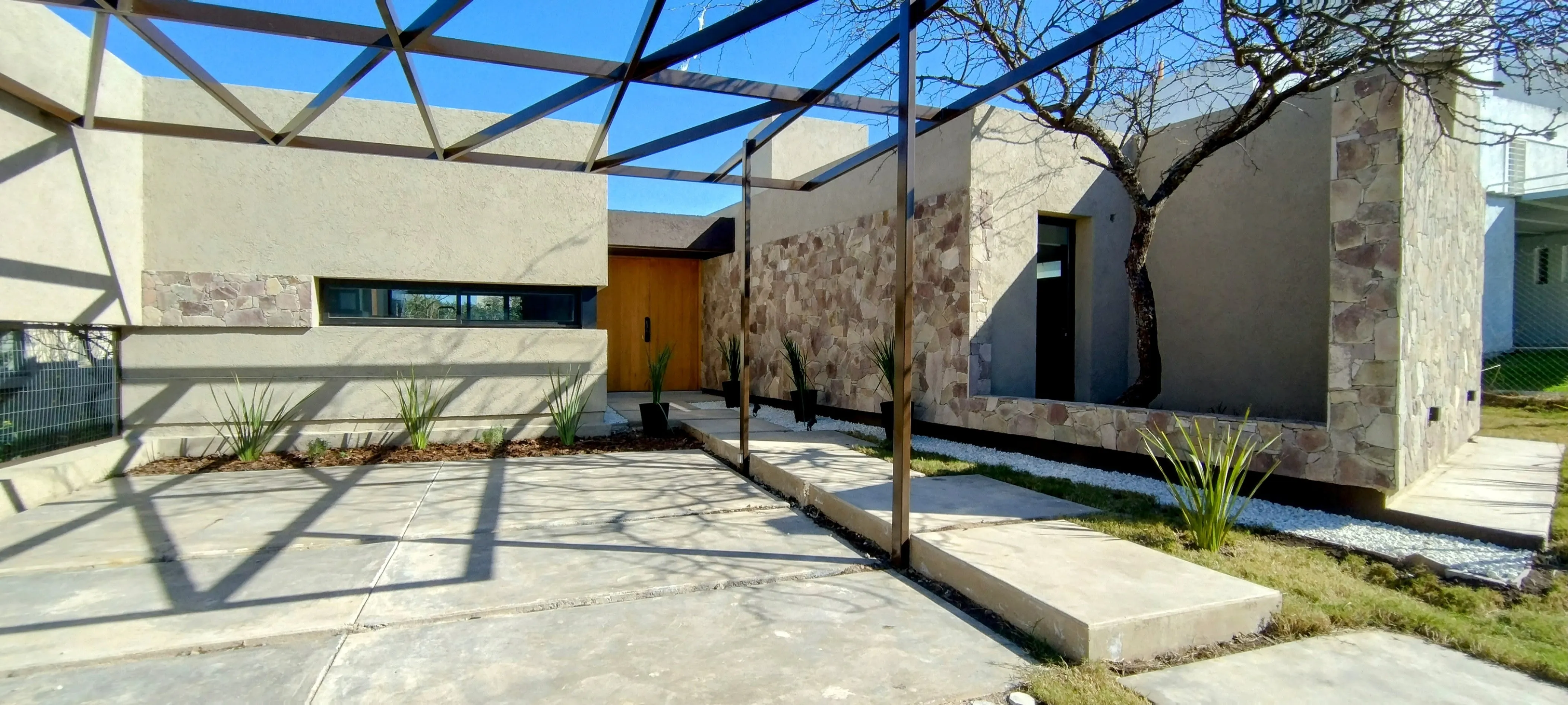 CASA EN VENTA  3 DORM. A ESTRENAR B. PRIV. LAS CAñITAS/MALAGUEñO/Cno. Falda del Carmen