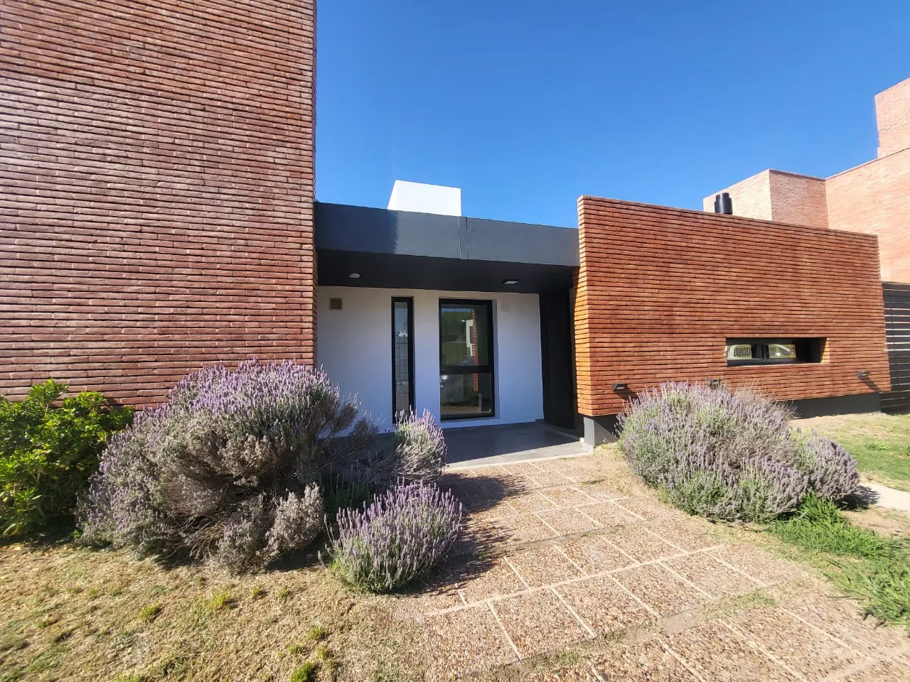 Casa en Venta en Las Cañitas Barrio Privado de 3 Dormitorios