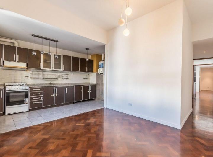 Departamento · 77m² · 4 Ambientes · 1 Cochera