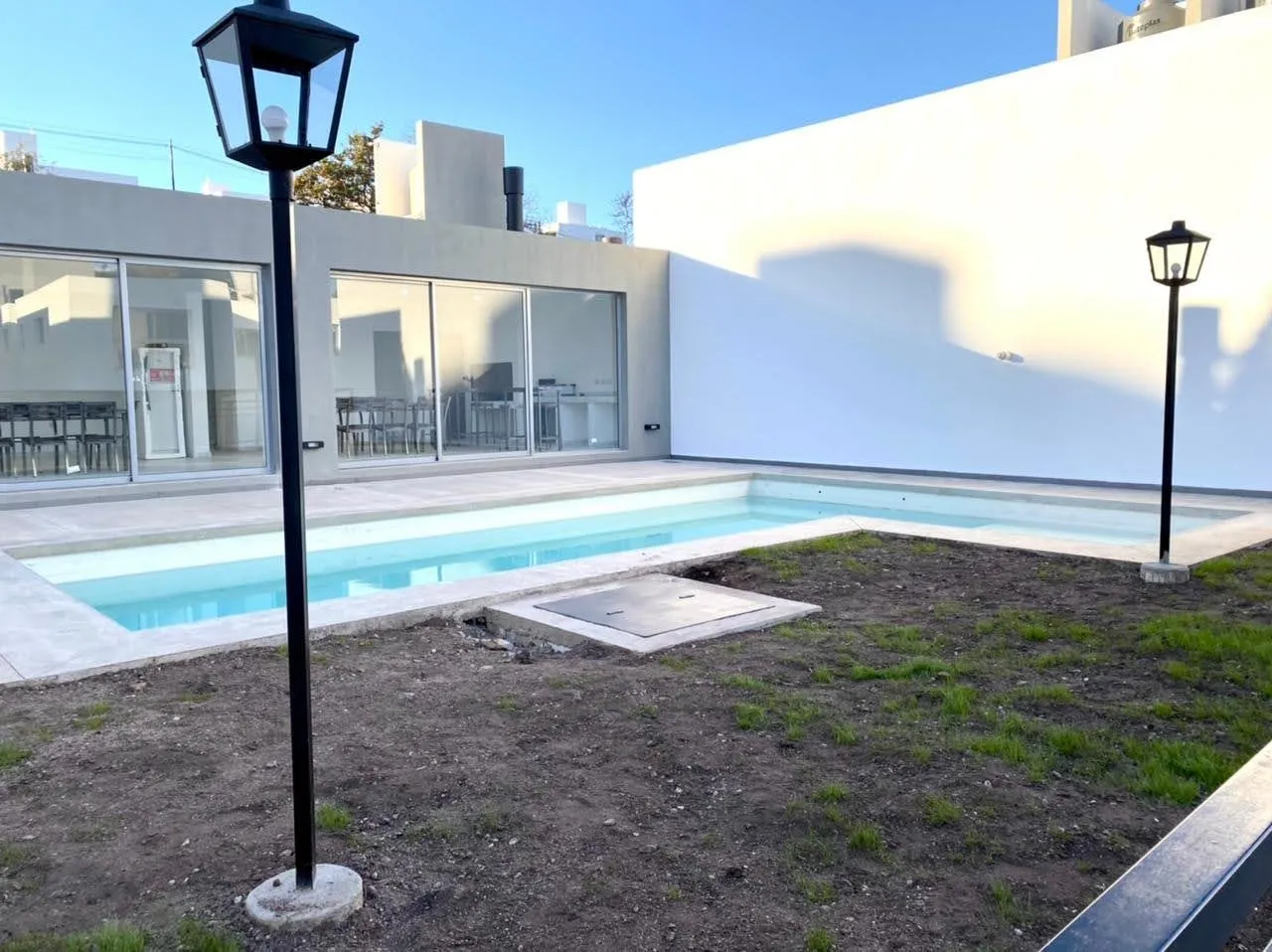 Duplex en housing cuesta plaza de 3 dormitorios