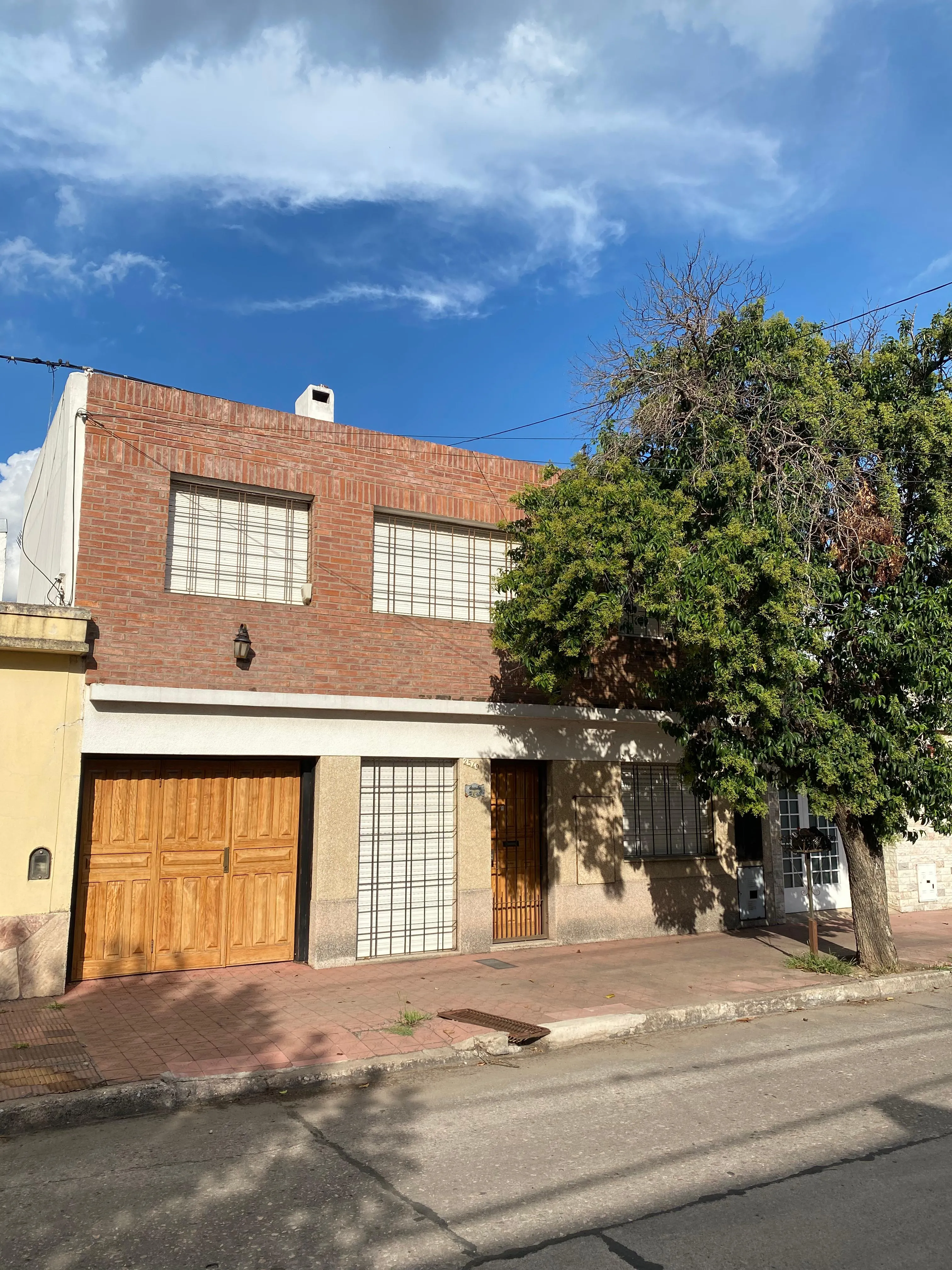 CASA EN VENTA BARRIO MAIPU