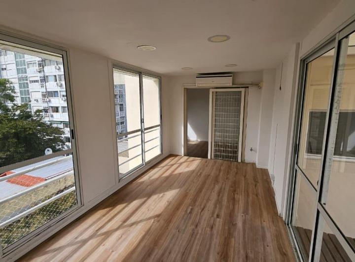 Departamento · 93m² · 6 Ambientes · 1 Cochera