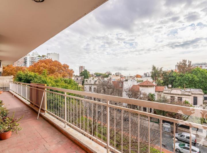 Departamento · 150m² · 5 Ambientes · 1 Cochera