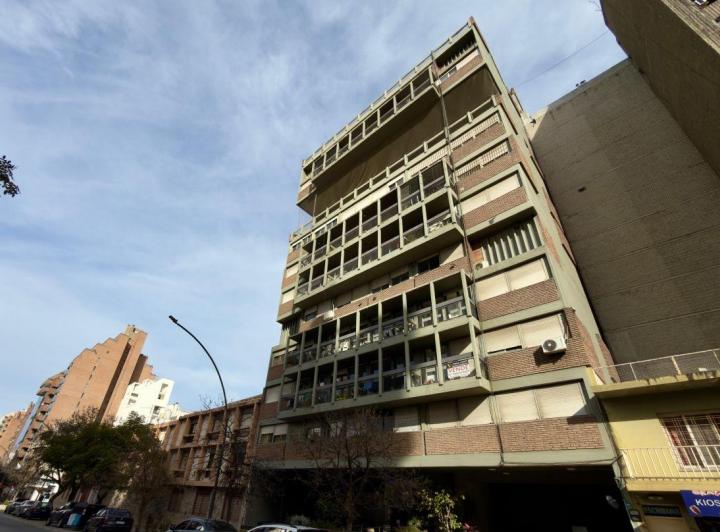 Departamento · 110m² · 9 Ambientes · 1 Cochera
