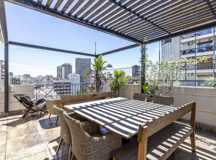 Departamento · 200m² · 5 Ambientes · 2 Cocheras