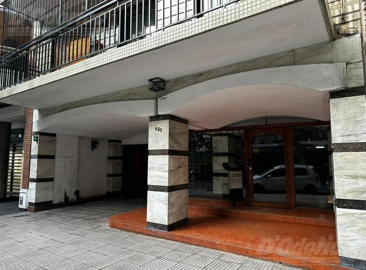 Departamento · 88m² · 4 Ambientes · 1 Cochera