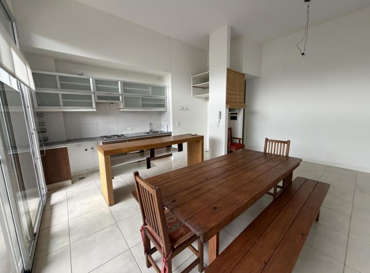 Departamento · 67m² · 3 Ambientes · 1 Cochera