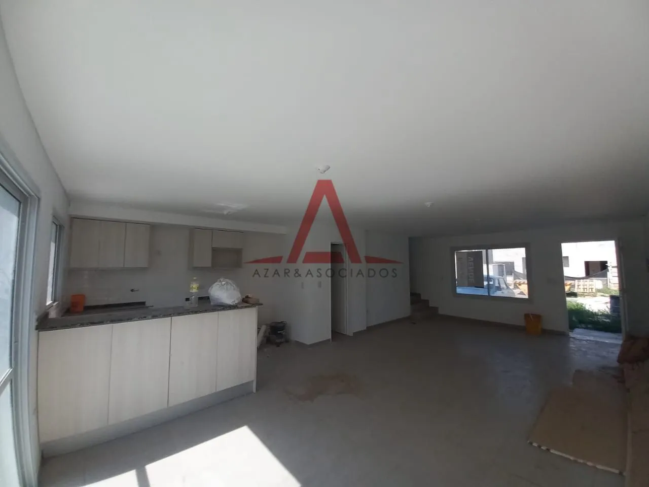 Dúplex en Venta en Prados de Manantiales. Con 2 dorm., patio y cochera!